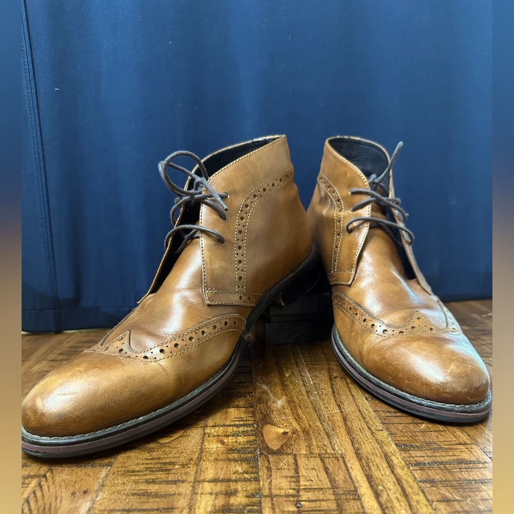 Johnston and Murphy Wingtip Chuka Boots